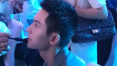 娱乐吃瓜女星敬酒